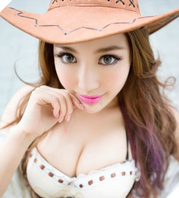 Chảy máu mũi với cosplay Miss Fortune cực nóng bỏng trong Liên Minh Huyền Thoại