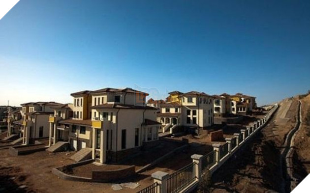 Rợn người trước khung cảnh vườn không nhà trống tại các thành phố ma ở Trung Quốc - Ảnh 5. Rợn người trước khung cảnh vườn không nhà trống tại các thành phố ma ở Trung Quốc - Ảnh 5.