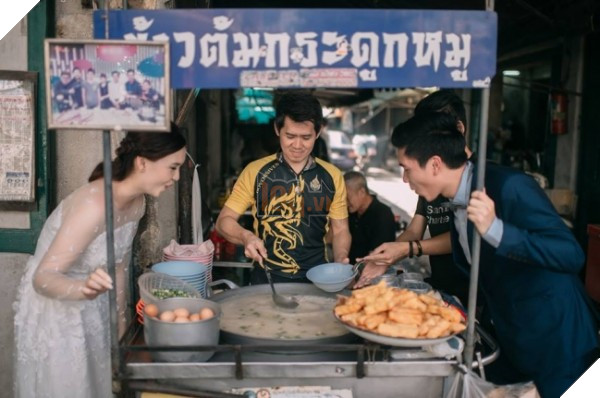 Bộ ảnh đưa nhau đi ăn khắp thế gian khiến bạn xem là muốn cưới - Ảnh 1. Bộ ảnh đưa nhau đi ăn khắp thế gian khiến bạn xem là muốn cưới - Ảnh 1.