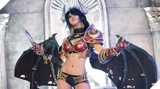 Cosplay Queen of Pain Dota 2 cực nóng bỏng