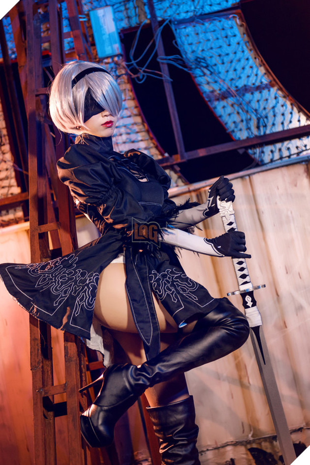 Cùng ngắm bộ ảnh "nét căng" về cô nàng 2B trong Nier: Automata
