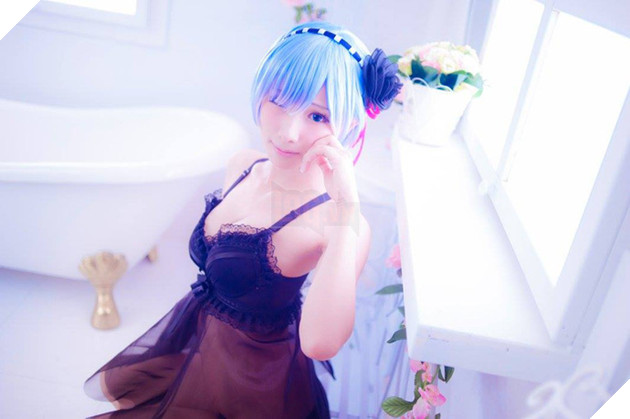 Xịt máu mũi với bộ ảnh cosplay cực gợi cảm về nàng hầu Rem trong Re:Zero