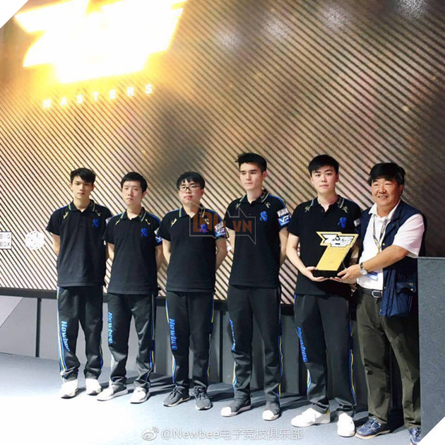 NewBee đang thể hiện phong độ khá tệ trước các top team, đặc biệt là EG.