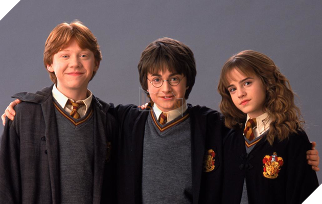 Harry Potter đã bước sang tuổi 20: Hành trình 2 thập kỷ của cuốn sách từng nhiều lần bị chối bỏ - Ảnh 5. Harry Potter đã bước sang tuổi 20: Hành trình 2 thập kỷ của cuốn sách từng nhiều lần bị chối bỏ - Ảnh 5.