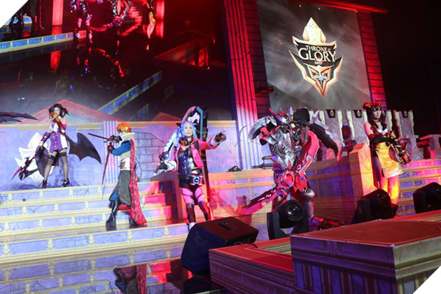 Liên Quân Mobile: Chiêm ngưỡng màn cosplay "chất lừ" tại Garena Throne of Glory 2017