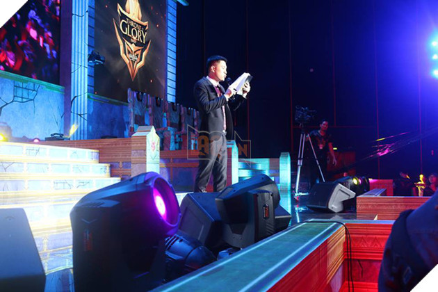 Hàng loạt phần quà hấp dẫn được trao cho khán giả khi tham gia các gameshow mini cực vui nhộn