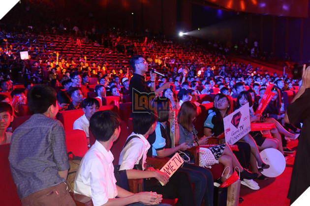 Hàng loạt phần quà hấp dẫn được trao cho khán giả khi tham gia các gameshow mini cực vui nhộn