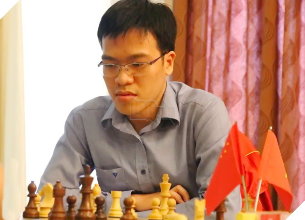 Quang Liêm đánh bại ĐKVĐ cờ nhanh thế giới