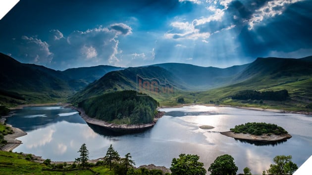 Rất nhiều thung lũng ở Lake District được tạo thành từ các dải sông băng trong suốt thời đại Kỷ băng hà.