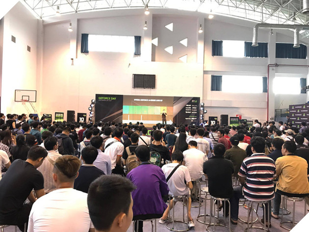 Xuất hiện hot girl 'đốt mắt' các game thủ tham dự NVIDIA GeForce Day 2017 Việt Nam