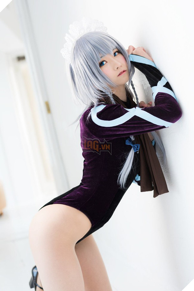 Cùng ngắm nàng hầu Sakuya Izayoi cực nóng bỏng trong Touhou Project