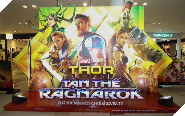 Background bộ phim Thor: Ragnarok, với sự góp mặt của dàn diễn viên chính