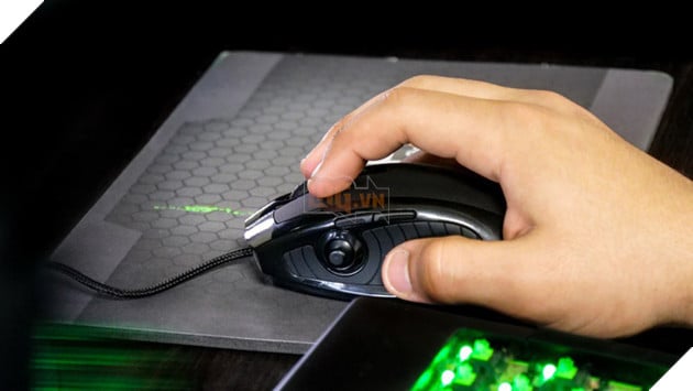 Lexip - Chuột chơi game siêu kỳ lạ có thể ngả nghiêng 360 độ - Ảnh 5. Lexip - Chuột chơi game siêu kỳ lạ có thể ngả nghiêng 360 độ - Ảnh 5.