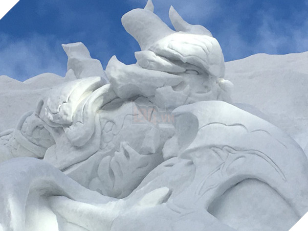 Cho dù không chơi Final Fantasy XIV, nhưng bạn chắc chắn không thể bỏ qua bức tượng điêu khắc bằng tuyết hoành tráng này tại Nhật Bản
