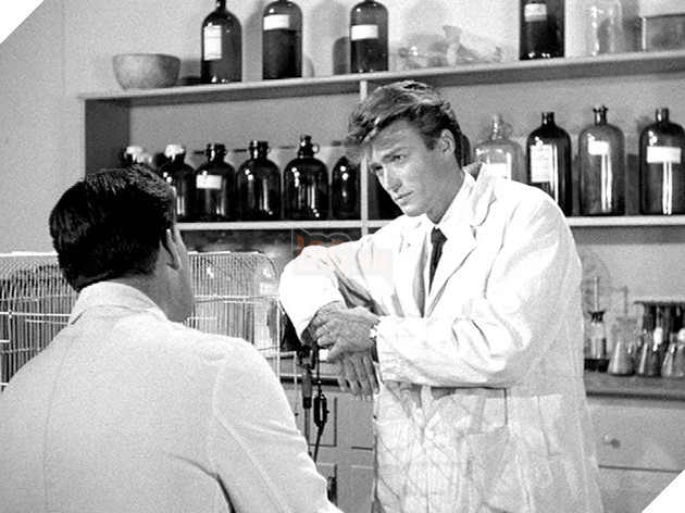Clint Eastwood trong sequel của Creature from the Black Lagoon