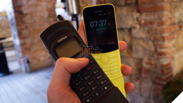 Nokia 8110 vs Nokia 8110 4G: khi kẻ quá cố gặp kẻ tái sinh - Ảnh 5. Nokia 8110 vs Nokia 8110 4G: khi kẻ quá cố gặp kẻ tái sinh - Ảnh 5.