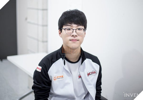 Smeb nhận được tới nửa phiếu bầu của người đàn em Peanut
