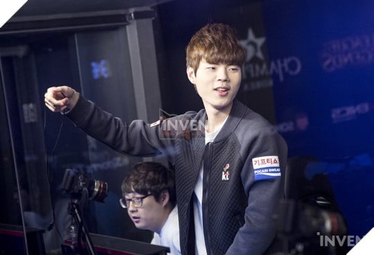 Deft được rất nhiều người ví với hình ảnh lạc đà Nam Mỹ Alpaca