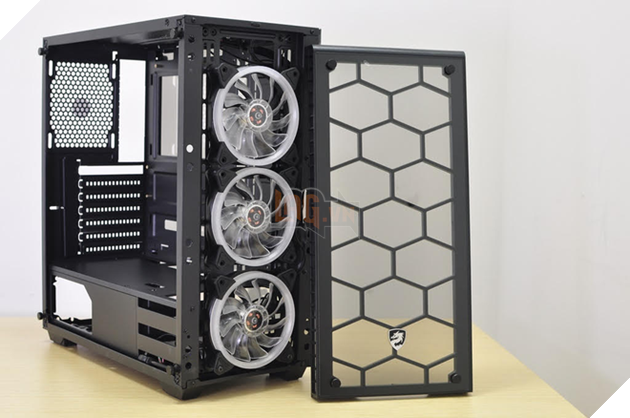 Có thể tháo tấm che quạt ở phía trước vỏ case khi cần vệ sinh hoặc thay thế
