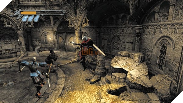 Hàng nghìn game thủ khóc ròng vì Devil May Cry HD Collection "chơi mượt" theo kiểu chẳng giống ai