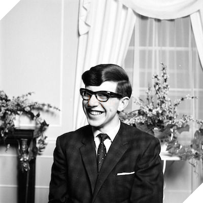 Những bức ảnh ít người biết tới về thời trẻ của giáo sư thiên tài Stephen Hawking - Ảnh 9. Những bức ảnh ít người biết tới về thời trẻ của giáo sư thiên tài Stephen Hawking - Ảnh 9.