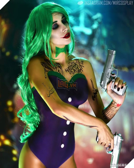 Nóng mắt với cosplay Joker phiên bản nữ: Quá gợi cảm!