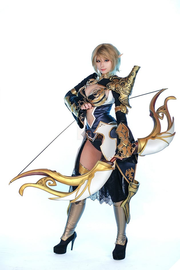 Xuýt xoa với vẻ gợi cảm của 2 mỹ nữ Spiral Cats trong cosplay Echo of Soul