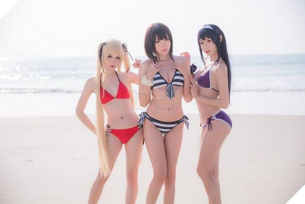 Cosplay cô nàng Megumi Kato cực nóng bỏng đốt cháy ngày hè