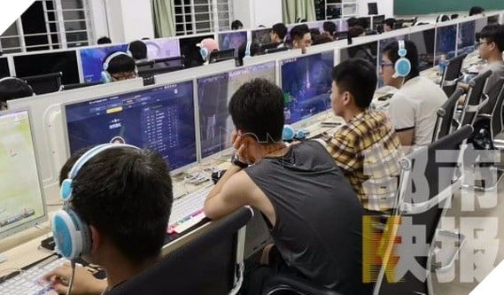 Dàn máy cấu hình khủng được nhà trường trang bị để giúp sinh viên học tập, thế nhưng đa phần sinh viên đều dùng để... chơi game