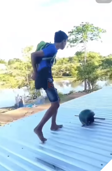 Thanh niên trộm chảo của mẹ lên nóc nhà chơi PUBG “giả lập” giữa đời thực
