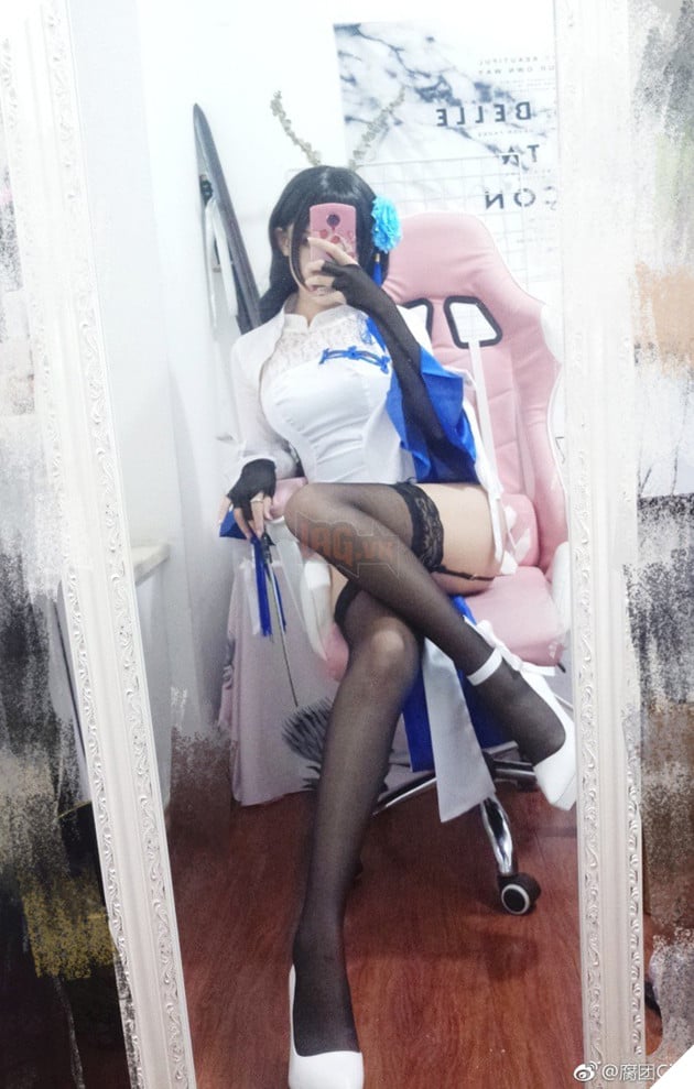 Cosplay Girls' Frontier dễ thương nhưng không kém phần nóng bỏng