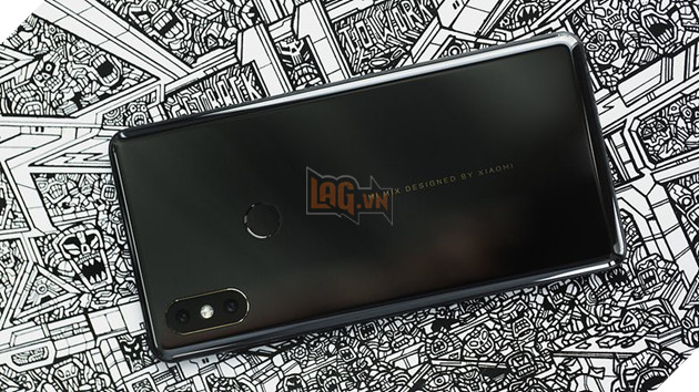 Top smartphone RAM “khủng” chẳng kém gì RAM laptop cho bạn chiến game mượt mà