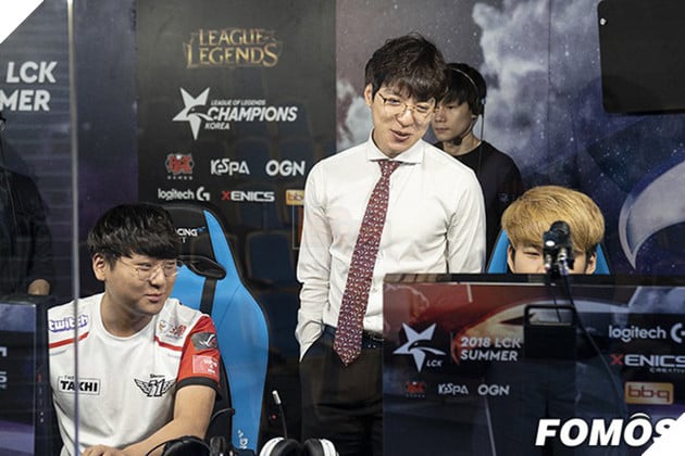 Cộng đồng LMHT bàn tán khi SKT không được vào Playoffs: Đây là thời điểm thích hợp để Faker nối gót Ryu sang H2K - Ảnh 4. Cộng đồng LMHT bàn tán khi SKT không được vào Playoffs: Đây là thời điểm thích hợp để Faker nối gót Ryu sang H2K - Ảnh 4.