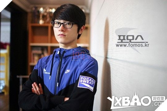 LMHT: Clip tuyển thủ SKT T1 chuẩn bị thi đấu bằng game Kinh Dị 3