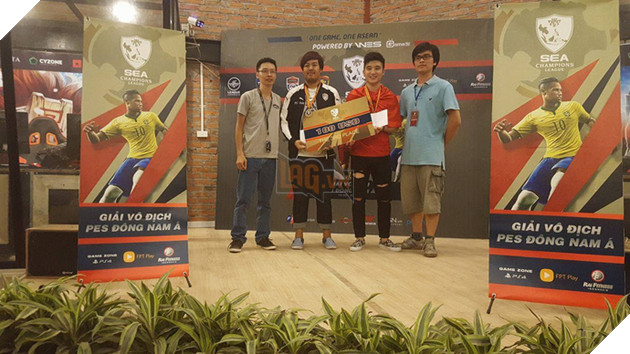 Việt Nam giành chức vô địch giải PES League toàn Đông Nam Á 9