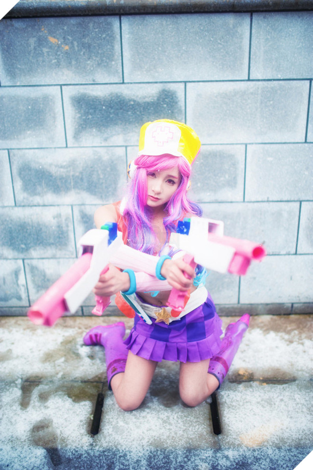 Cosplay Miss Fortune lung linh bỏng mắt 3