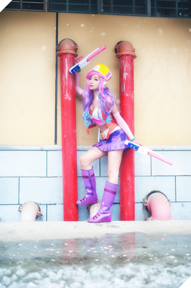 Cosplay Miss Fortune lung linh bỏng mắt 6
