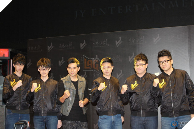 Châu Kiệt Luân lập đội thi đấu cùng các cựu vô địch LMHT thế giới 3