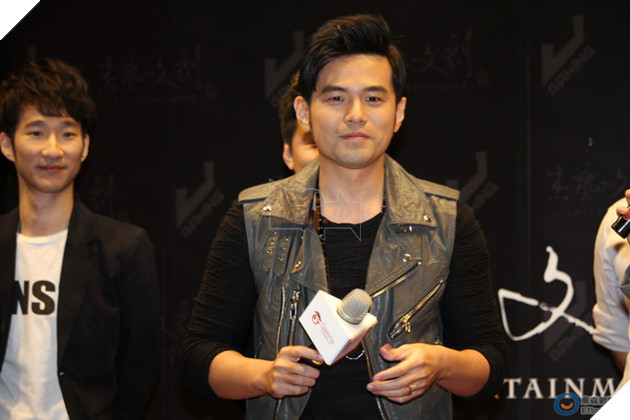 Châu Kiệt Luân lập đội thi đấu cùng các cựu vô địch LMHT thế giới