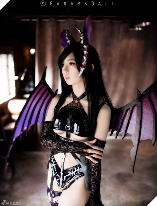 Cosplay Succubus gợi cảm trong hàng loạt game online 2