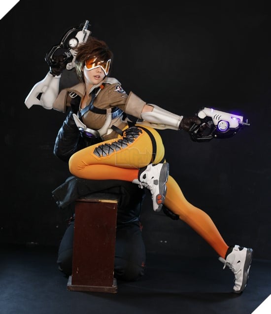 Blizzard vừa xin lỗi game thủ vì "1 cái mông" liền được hưởng ứng ngay bằng màn cosplay này