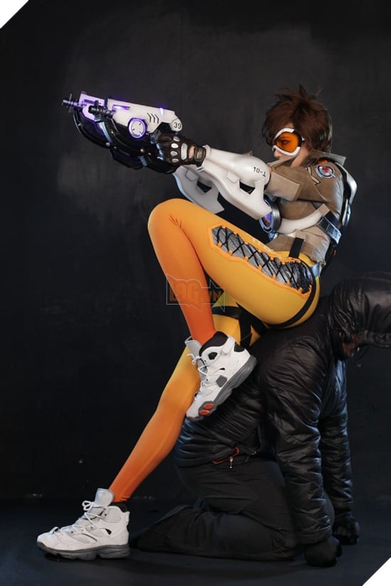 Blizzard vừa xin lỗi game thủ vì "1 cái mông" liền được hưởng ứng ngay bằng màn cosplay này