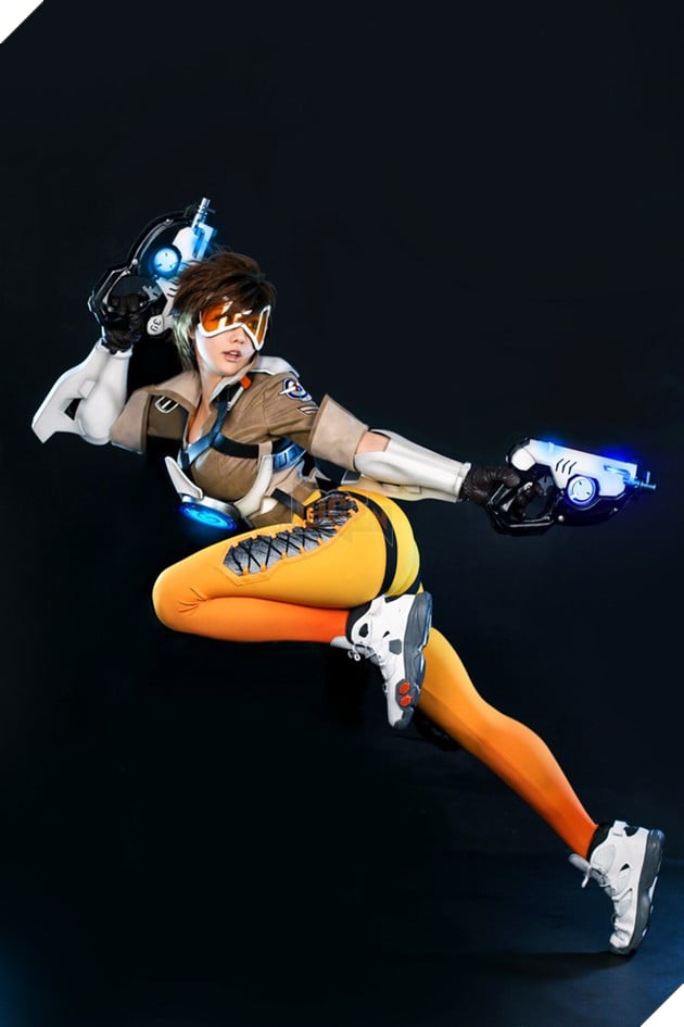 Blizzard vừa xin lỗi game thủ vì "1 cái mông" liền được hưởng ứng ngay bằng màn cosplay này