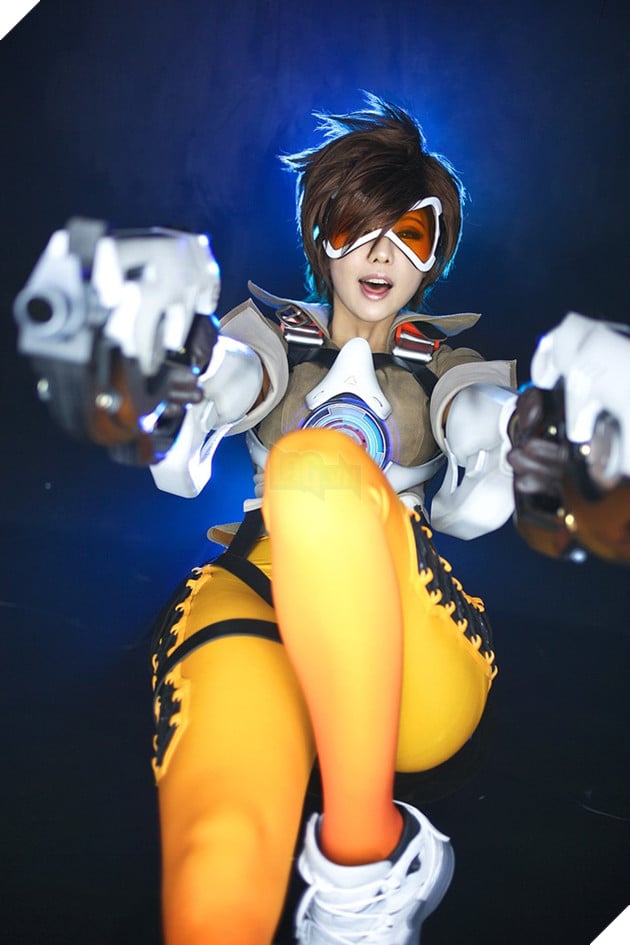 Blizzard vừa xin lỗi game thủ vì "1 cái mông" liền được hưởng ứng ngay bằng màn cosplay này