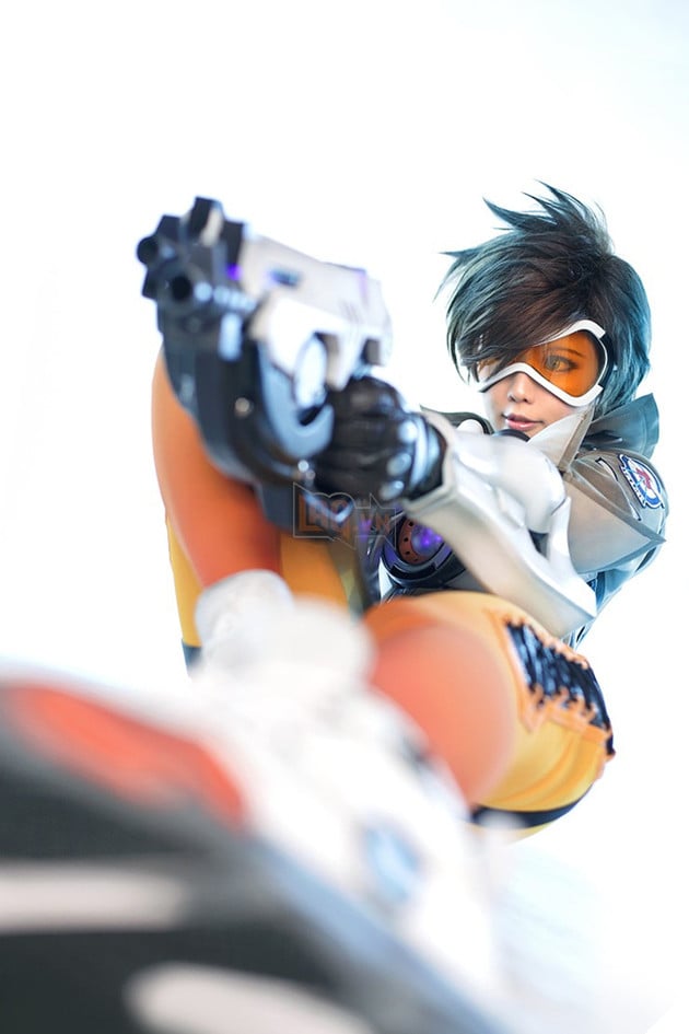 Blizzard vừa xin lỗi game thủ vì "1 cái mông" liền được hưởng ứng ngay bằng màn cosplay này