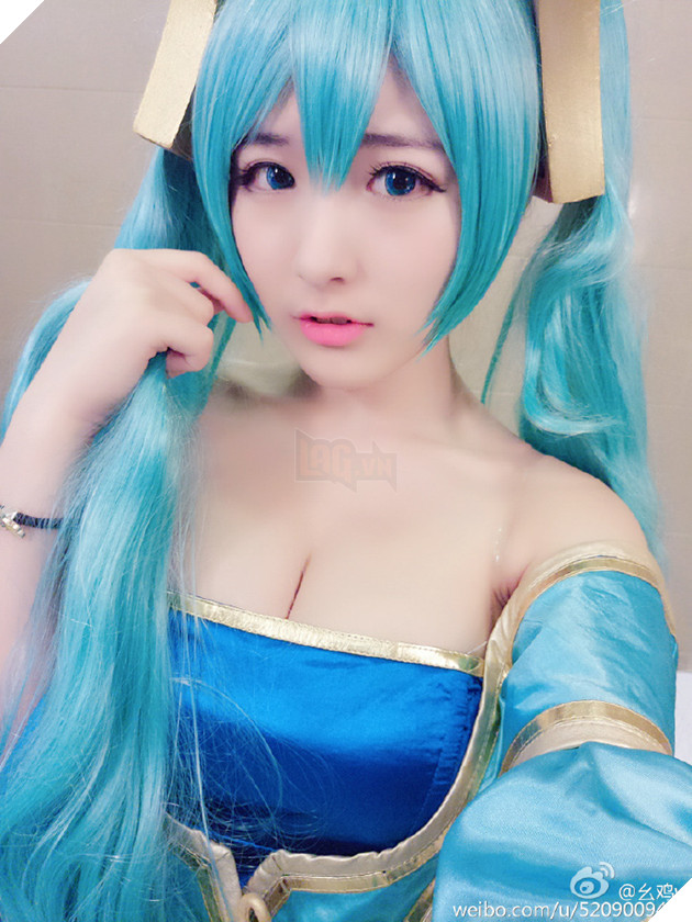 Cosplay Sona không thể đáng yêu hơn cho fan Liên Minh Huyền Thoại