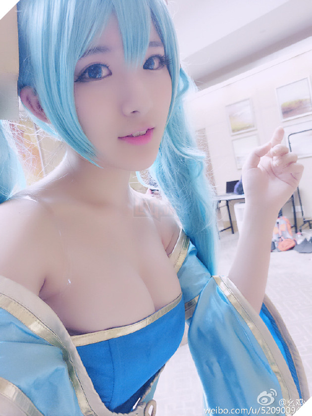 Cosplay Sona không thể đáng yêu hơn cho fan Liên Minh Huyền Thoại