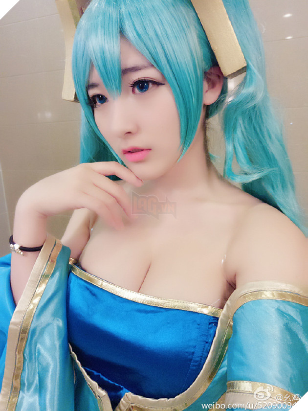 Cosplay Sona không thể đáng yêu hơn cho fan Liên Minh Huyền Thoại