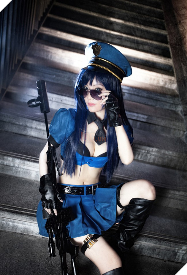 LMHT: Cosplay Caitlyn Sĩ Quan cực ngầu
