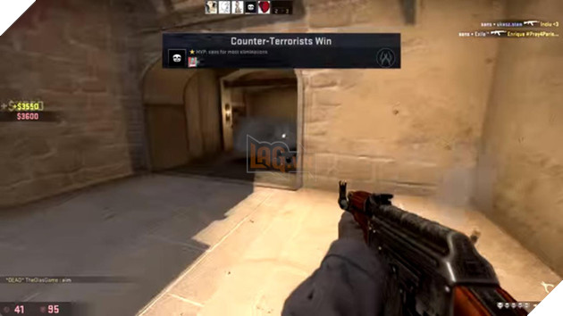 
Tôi thấy AK, tôi nhặt, tôi ace.
